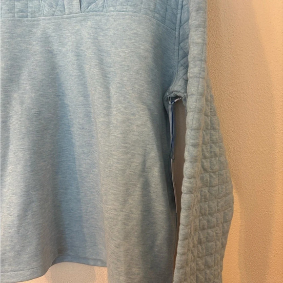 Southern Tide Kelsea Quilted Heather Pullover Color Dream Blue - Picture 7 of 8